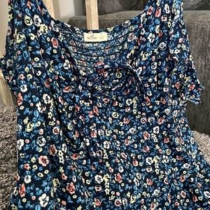 Cold shoulder flutter sleeve tank